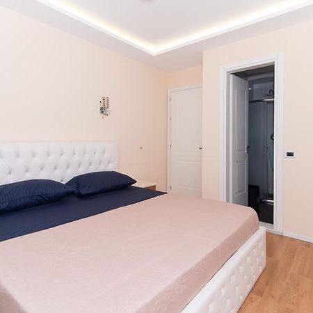 Tirana Central Exclusive Extérieur photo