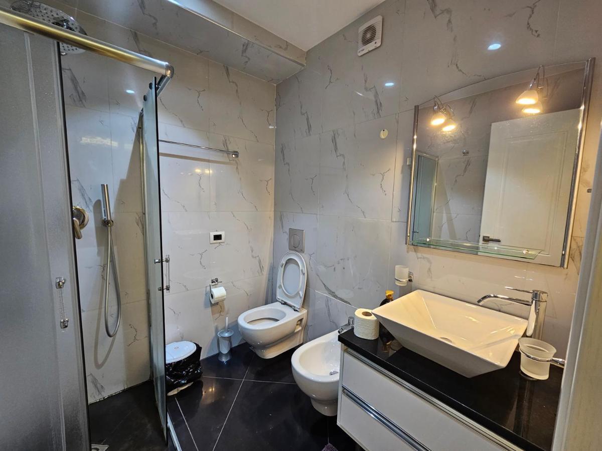 Tirana Central Exclusive Extérieur photo