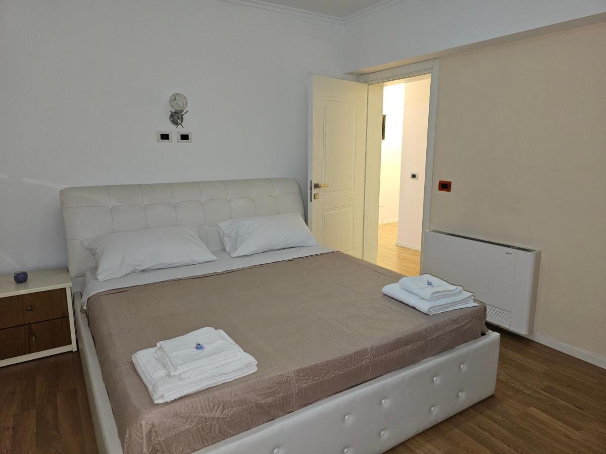 Tirana Central Exclusive Extérieur photo