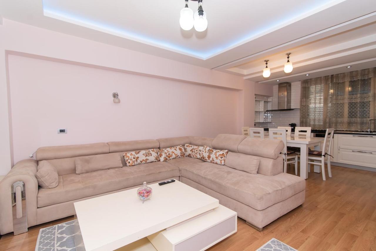 Tirana Central Exclusive Extérieur photo